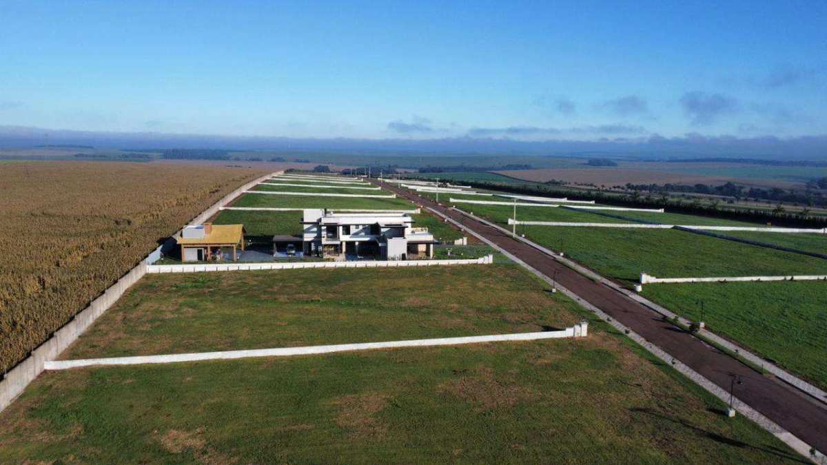 Terreno à venda, 1.500m²